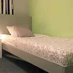 Olive بيت شباب