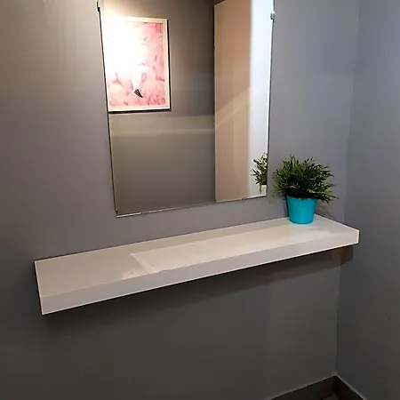 올리브 호스텔 *